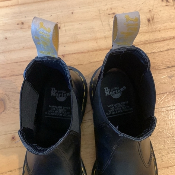 Doc martens black VEGAN barely used - Picture 4 of 7